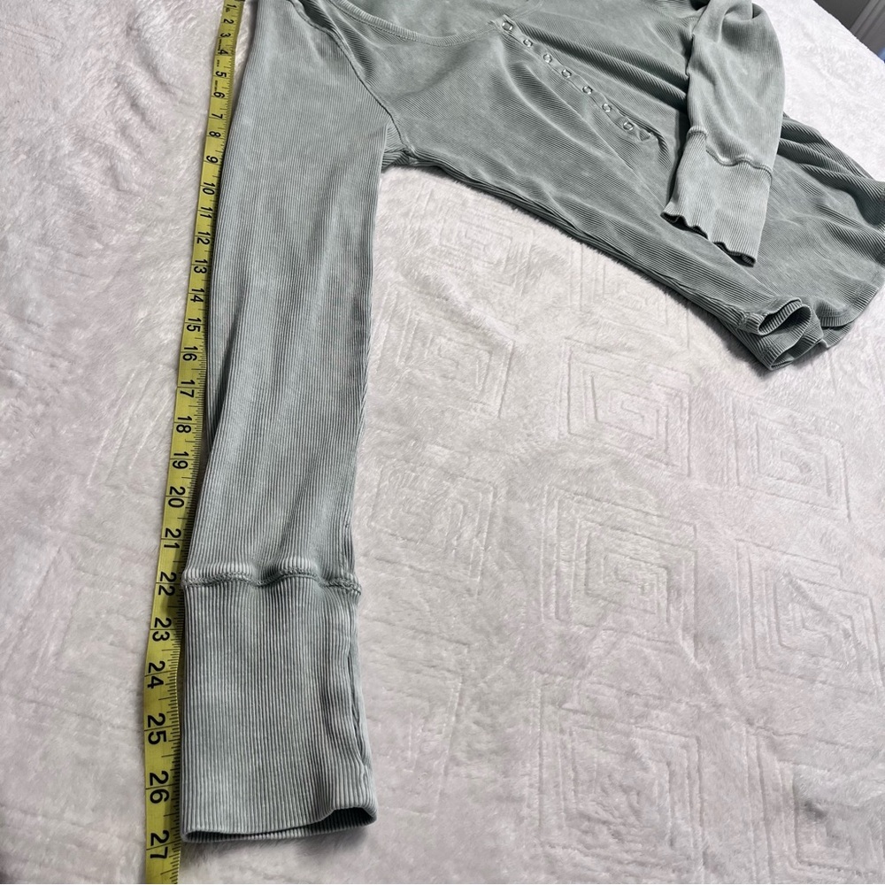 ***💲BOGO💲*** Ribbed Henley - Picture 2 of 5